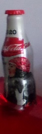 1920 € 3,00 coca cola mini alu flesje ( incl. sleutelhanger)